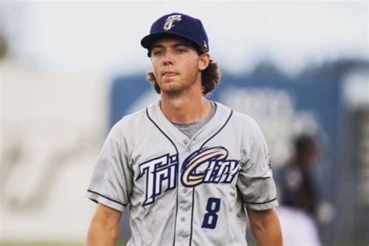 Who Is Cole Bellinger? Cody Bellinger Brother Sister Ashli