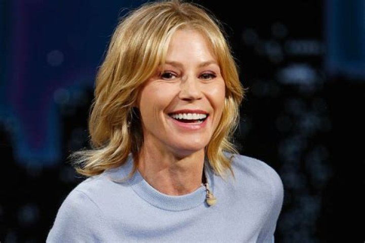 Who Is Julie Bowen' Boyfriend? Her Marriage & Relationships